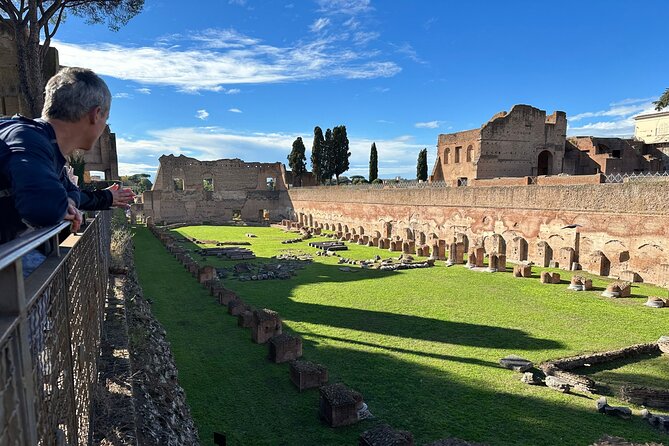 Ancient Rome Discovery: Colosseum, Forum, Palatine Guided Tour - Ancient Rome in Three Timed Stops, Colosseum to Palatine Hill