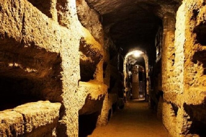Appian Way Bike tour Underground with Catacombs & Lunch - Roman lunch on the Appian Way: fuel after dark corridors