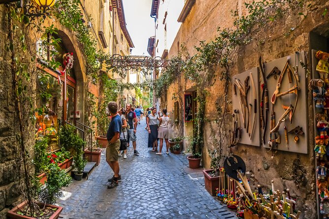 Bagnoregio & Orvieto Day Trip from Rome with Wine Tasting & Lunch - What to pack so the day feels easy