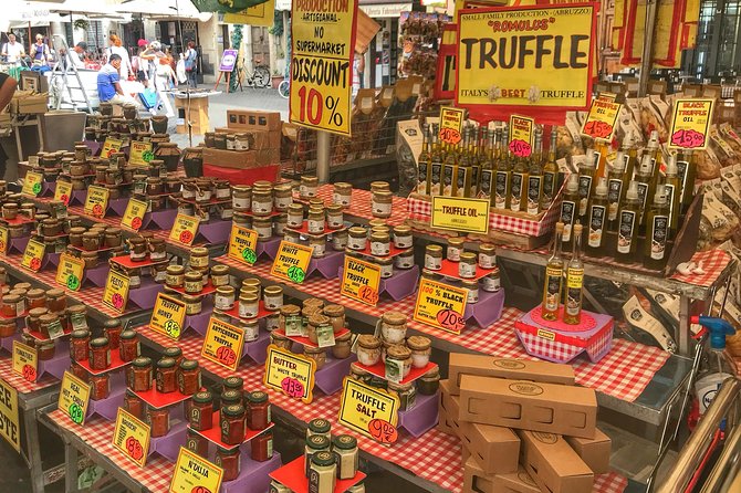 Campo dè Fiori Market and Trevi Fountain Food and Wine Tour in Rome - Lunch With Wine Near Ancient Theater Ruins, Plus a Wine Shop Check