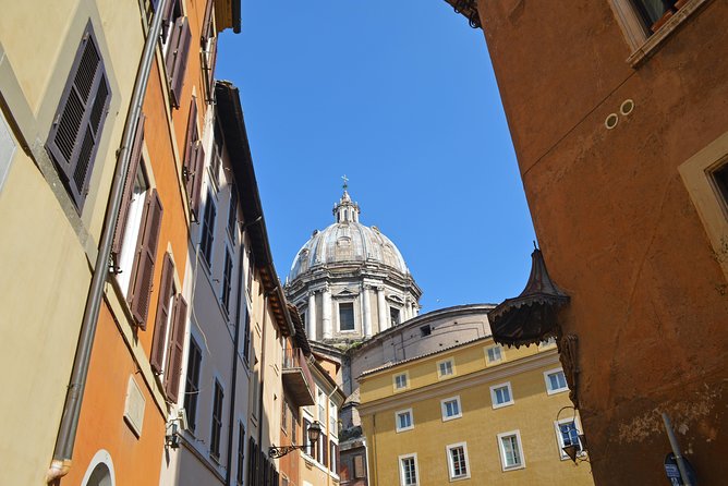 Campo dè Fiori Market and Trevi Fountain Food and Wine Tour in Rome - Trevi Fountain Finale: Marble, Coins, and How to Enjoy the Crowd