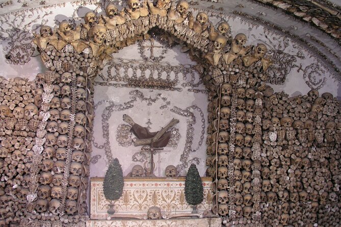 Capuchin Crypts and Dark Centre Tour - Piazza Navona Finish: Two Tragic Tales in One Beautiful Square