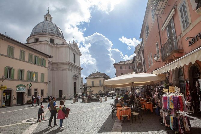 Castelli Romani Tour from Rome - Frascati centro storico: wine town energy in your first hour