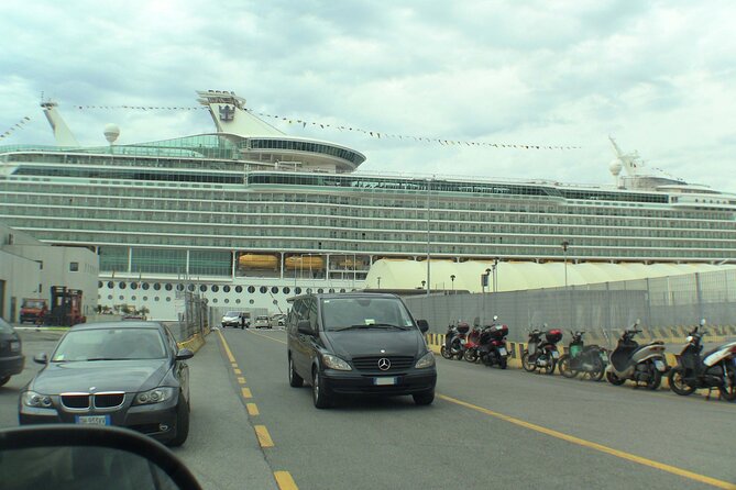 Civitavecchia Cruise Ship to Rome PrivateTransfer - The Ride: Deluxe, Air-Conditioned Comfort With a Chauffeur