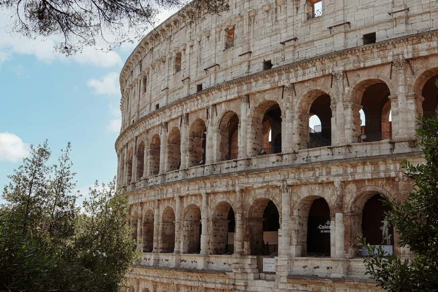 Colosseum and Altar of the Fatherland Elevator Experience - Meet at Touristation Aracoeli, then start with the video