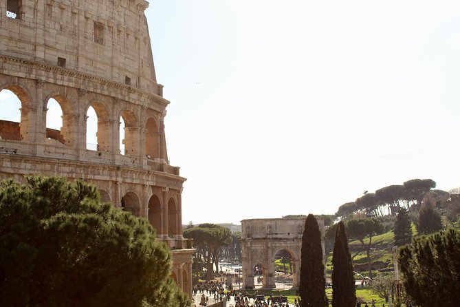 Colosseum and Roman Forum Guided Tour - Palatine Hill in 30 minutes: the luxury neighborhood you can actually understand