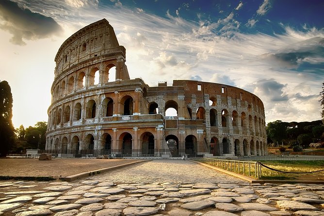 Colosseum and Roman Forum Guided Tour - Group pace, meeting point, and how to not lose the day