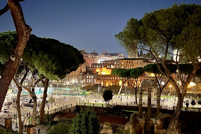 Colosseum and Roman Forum Sightseeing Area Night Walking Tour - Colosseum at Night, Without Inside Access