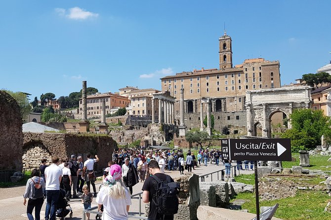 Colosseum Arena Floor, Roman Forum and Palatine Hill Guided Tour - Colosseum Entry, Security Checks, and Getting to the Start on Time