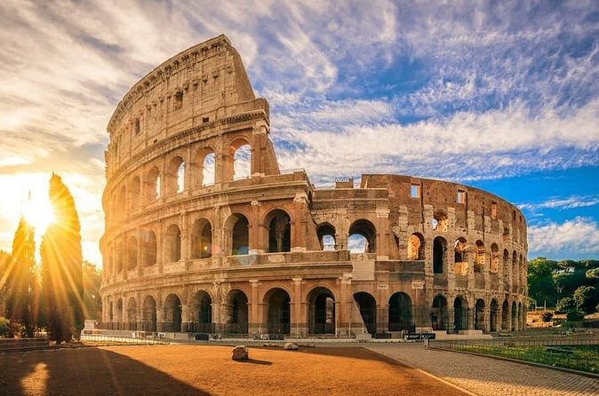 Colosseum Arena Floor, Roman Forum & Palatine Hill Guided Group Tour - Stop 2: Roman Forum in 45 minutes, what you should focus on