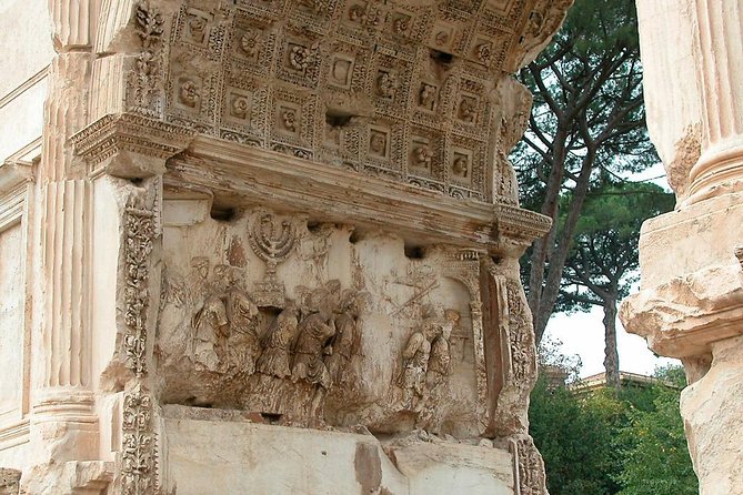 Colosseum Arena tour with Roman Forum and Cesar's Palace - What to wear and bring for this 2 hours 30 minutes