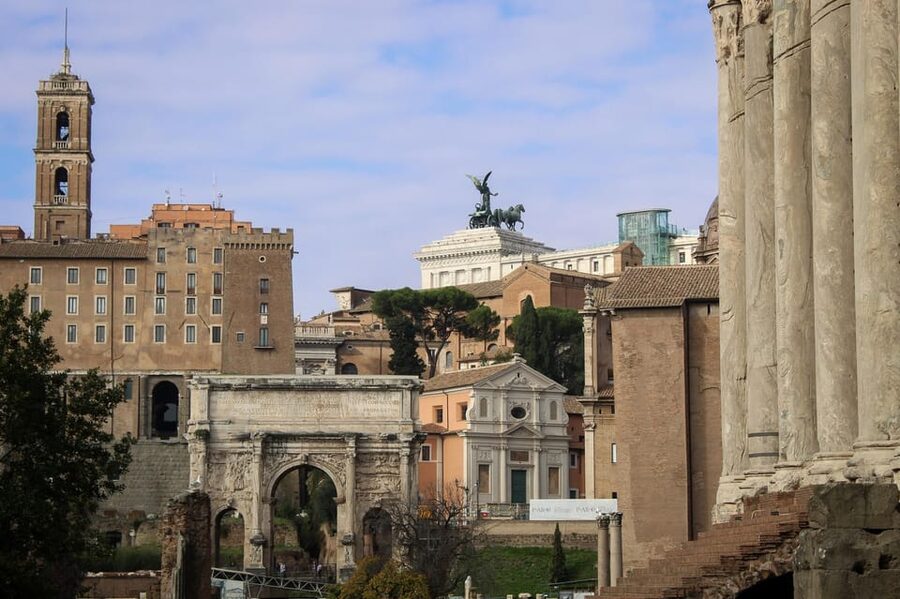 Colosseum Entry with digital audioguide and arena option - Timing, Closing Hours, and Why Daylight Is Your Secret Weapon