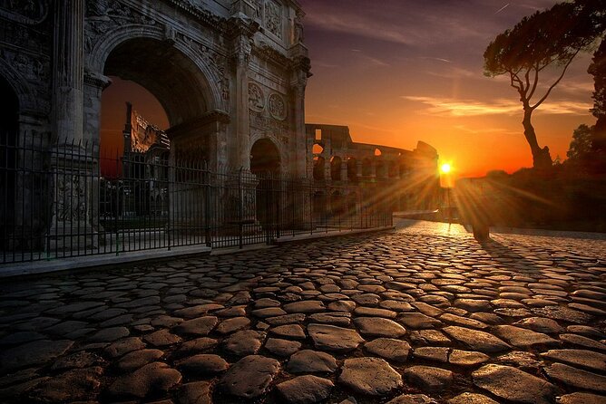 Colosseum, Forum, Palatine Hill with audio guide and Arena or Bus option - Roman Forum in 30 minutes: A fast tour through the loudest “wow” moments