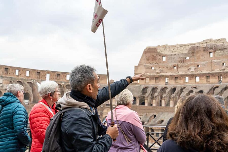 Colosseum Guided Tour: Hotel Transport included - Hotel pickup in Rome: fast start, one clear limitation