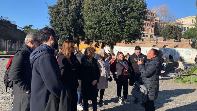 Colosseum Guided Tour Semi-Private Group on Free Entry Days - Why free-entry days at the Colosseum feel harder