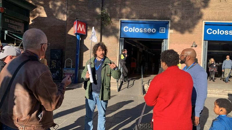 Colosseum Guided Tour Semi-Private Group on Free Entry Days - Entering the Colosseum from caffe Roma: meeting point tips that save stress