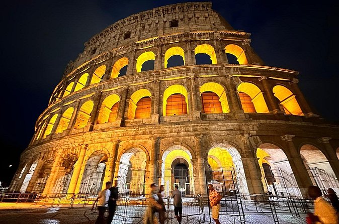 Colosseum Night Tour with Underground access - Guide Style, Group Size, and the Pace of One Hour