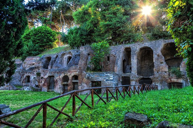 Colosseum, Palatine Hill and Roman Forum Guided Tour - Quick hits before you go