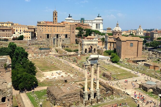 Colosseum, Roman Forum and Palatine Hill Skip Line Private Tour - Gladiator doors and the arena floor: the 15-minute payoff