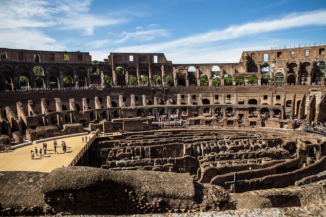 Colosseum Small Group Experience Official Guided Tour - Stop 4: Temple of Venus and Roma, Hadrian’s statement on the Velian Hill