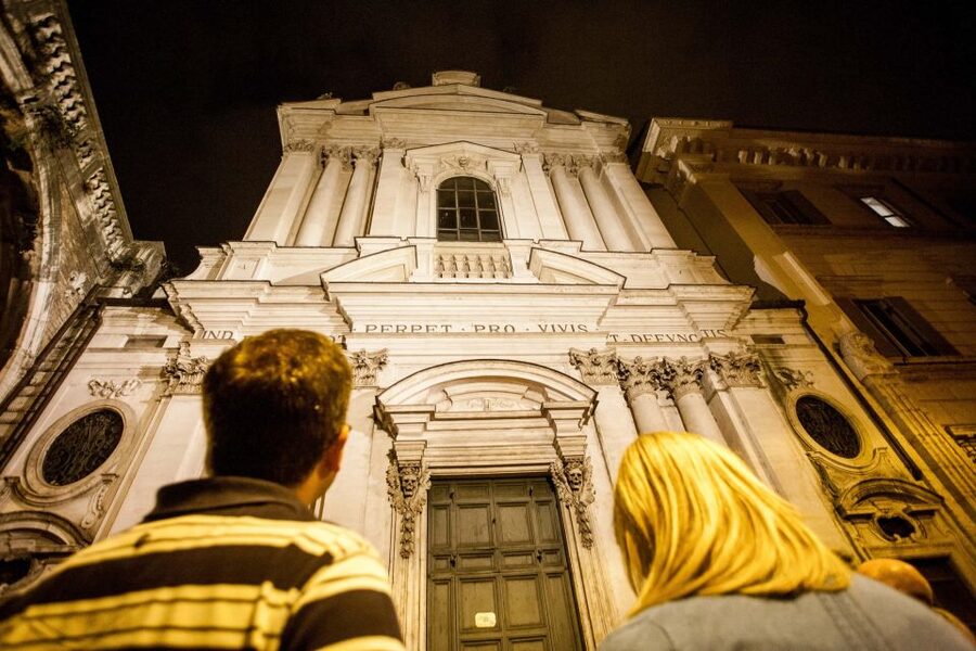 Dark Heart of Rome: Facts, Legends, and Mystery Tour - Via del Governo Vecchio: The Photo Stop That Feels Like a Clue