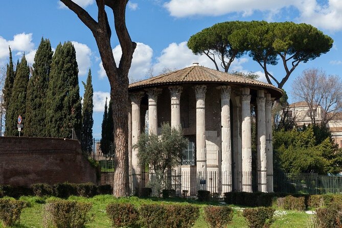 Day drinking in Rome - Scandalous Roman History - Trastevere finish: turning the last sip into dinner plans