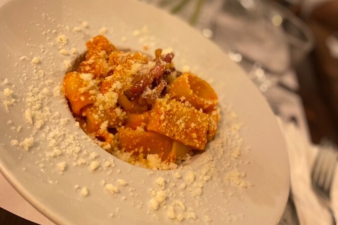 Delicious Roman Dinner after Juicy Roman history - Piazza Navona meeting point: where the gossip starts