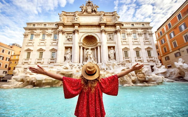 Early morning photoshoot at The Trevi Fountain - Standard vs Premium vs Super Premium packages
