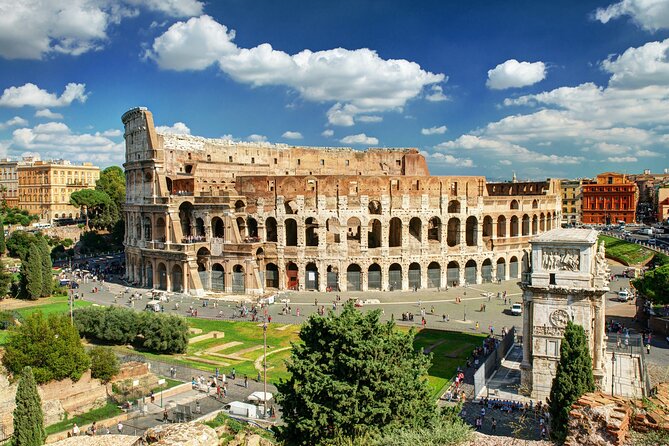 Enjoy Rome Full day tour in Golf Cart with Catacombs - Piazza Navona: where crowds feel like theatre
