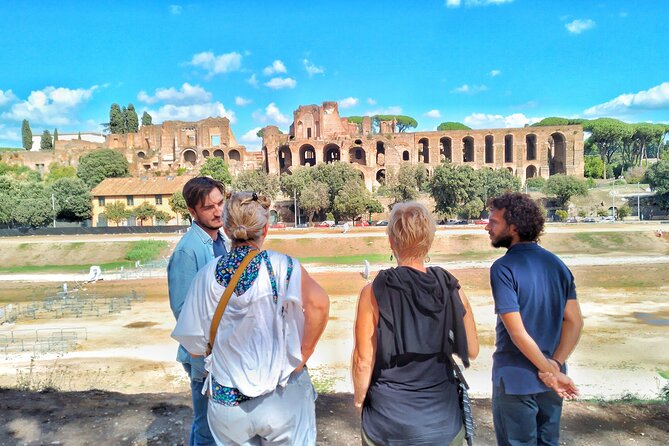 Exclusive Golf Tour Private VIP with Local & Gelato o Wine - Colosseum and the big amphitheater, what you see and what you do not