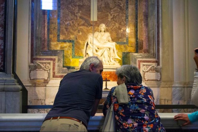 Exclusive Private Tour: Vatican Museums, Sistine Chapel and St Peter's Basilica - St Peter’s Square Wrap-Up: Questions, Tips, and a Clean Ending