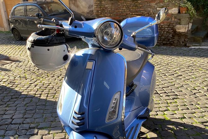 Exclusive Rome by Night Vespa Tour - Palazzo del Quirinale and the surprise stops you’ll remember