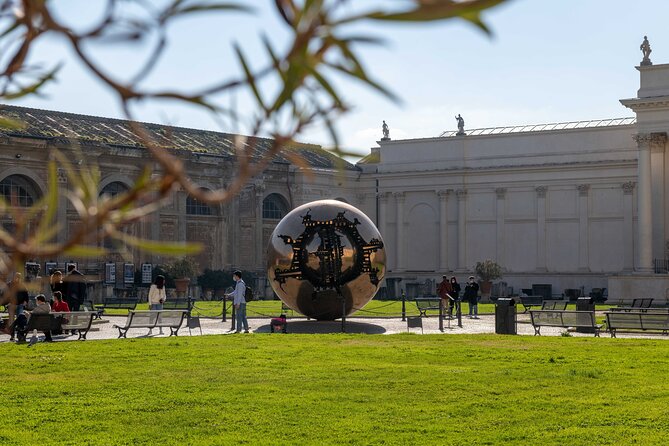 Fast track: Vatican Museums, Sistine Chapel Guided and St. Peter's Basilica Tour - Headsets, crowd noise, and staying audible