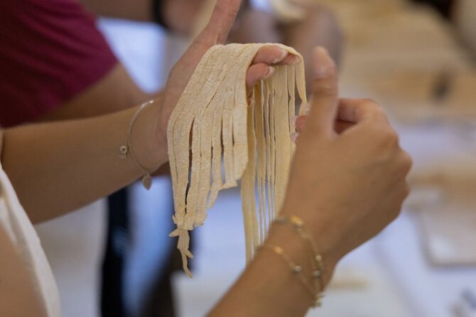 Fettuccine Ravioli and Tiramisu Cooking Class in Rome - Getting Oriented: Where the Class Meets and How It Fits Your Day