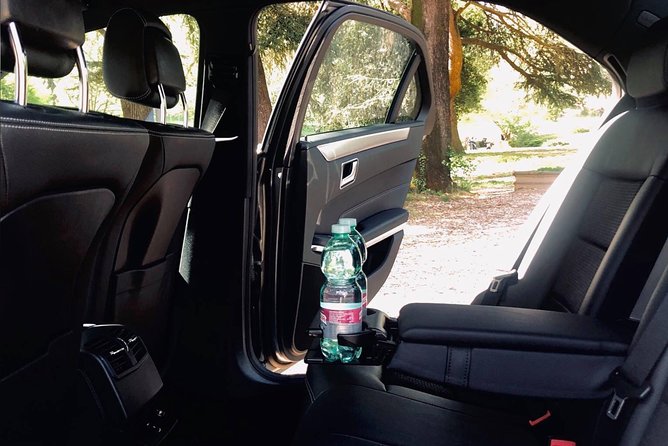 Fiumicino Airport (FCO) to Rome - Private Arrival Transfer - Door-to-Door Drop-Off in Central Rome