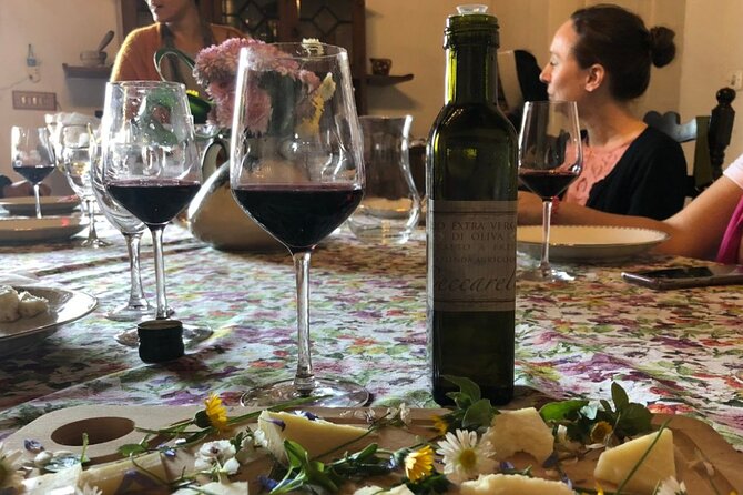 Frascati Day Tour: Road from Rome with Wine Tasting & Lunch - Strolling Frascati Centro Storico, where the food talk starts fast