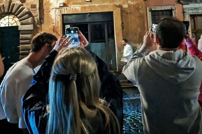 Ghosts and Crimes of Rome Night Walk - Meeting points: Lungotevere Castello start, Campo de Fiori finish