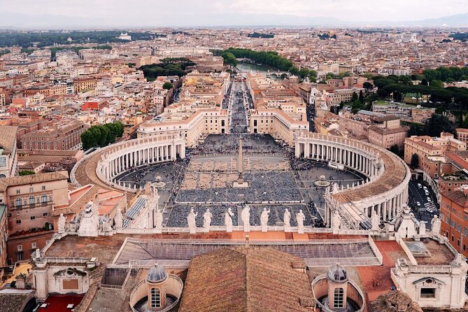 Guided Tour of St. Peter’s Basilica and the Vatican Grottoes - Quick hits before you go