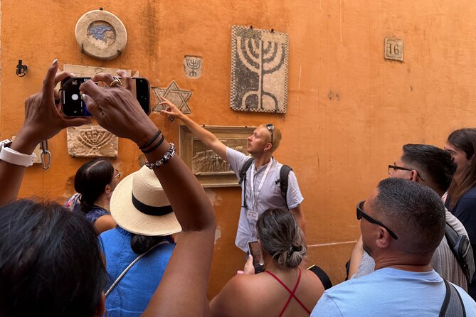Highlights of Jewish Ghetto And Trastevere Walking Tour - Starting at Fontana delle Tartarughe: where you get your bearings