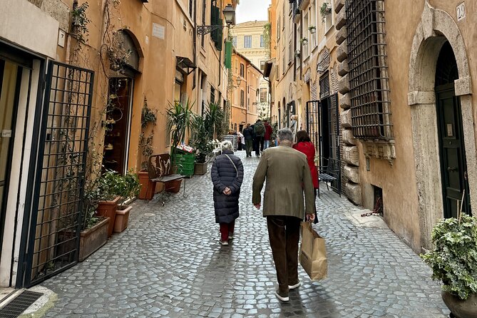 Highlights of Jewish Ghetto And Trastevere Walking Tour - Tiber Island: healing myths where medicine was once legend
