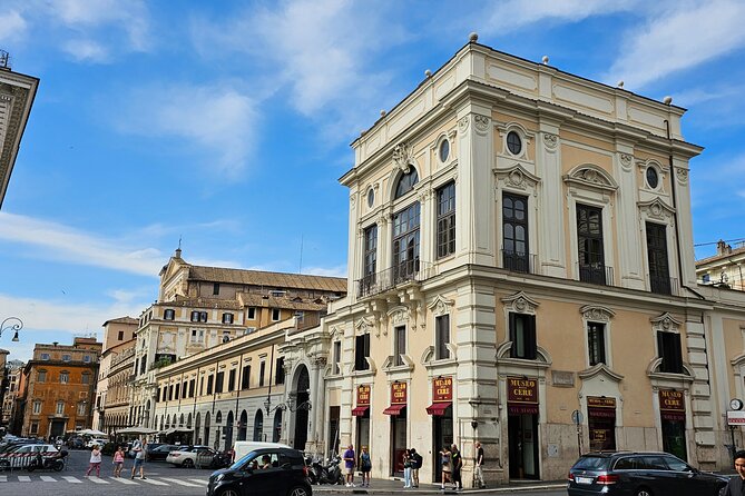 Historical Walking Tour in Rome City Center with Hidden Gems - Chiesa di SantIgnazio di Loyola and the optical illusion moment