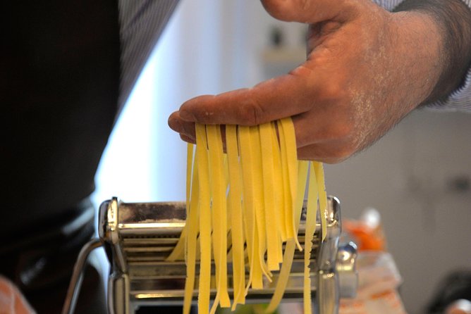 Home Cooking in Testaccio: Cacio e Pepe, Amatriciana, Carbonara - Dough, Flour-to-Egg Ratios, and the Gluten Lesson You Actually Use