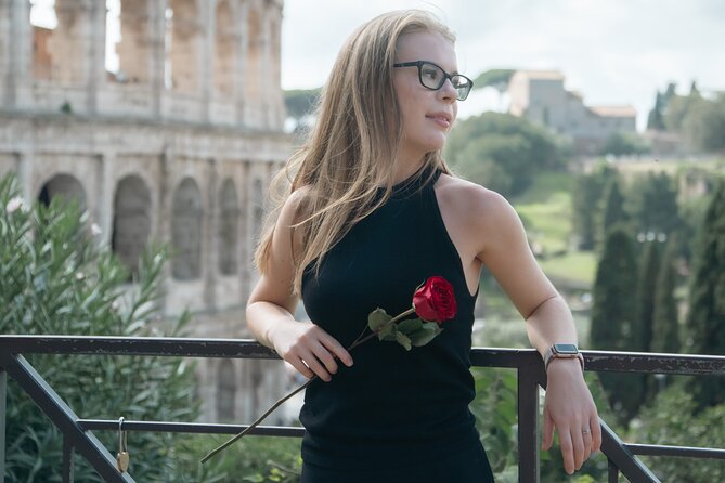 Iconic Photo Shoot Tour in Rome with Professional Photographer - Posing With Confidence: How the Session Prevents the Awkward Moments
