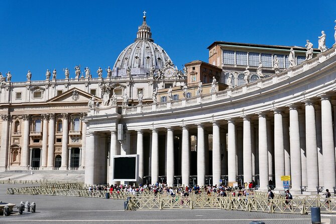 In-depth Guided Tour of St. Peter's Basilica & Square - Entering St. Peter’s Basilica: Mosaics, Canopy, and Pietà
