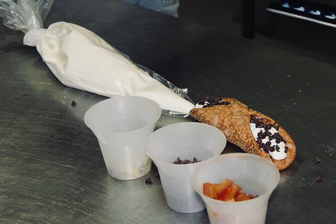 Italian Gelato, Tiramisu and Cannolis Cooking Class in Rome - Prosecco, bottled water, and the take-home plan