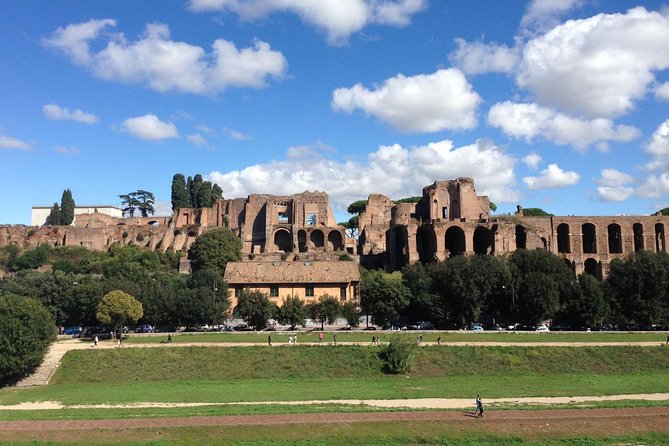 Luxury Private Full-Day Rome Tour from Civitavecchia Port - Piazza di Spagna, Spanish Steps, Trevi Fountain: classic Rome fast