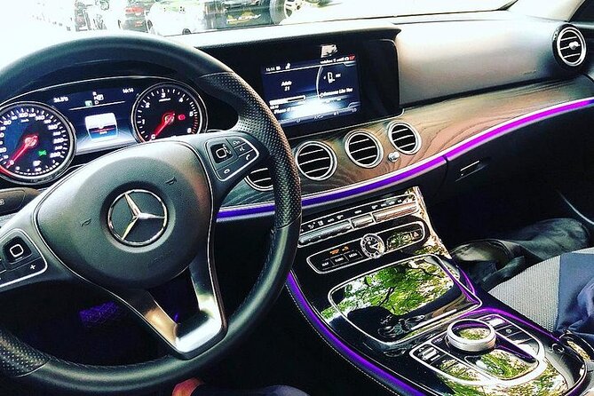 Luxury Private Transfer from/to Fiumicino Airport to Rome Center - The ride itself: a direct, driver-managed route into the city