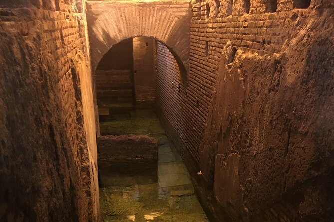 Navona, Pantheon, Trevi Fountain & Piazza di Spagna Walking Tour - Trevi Fountain in 20 minutes: coins, queues, and good timing