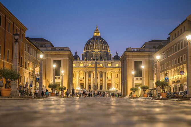 Night Tour of Rome with Local Pizza Dinner and Gelato Experience - Colosseum and Foro Romano From the Outside, Pantheon Views Included