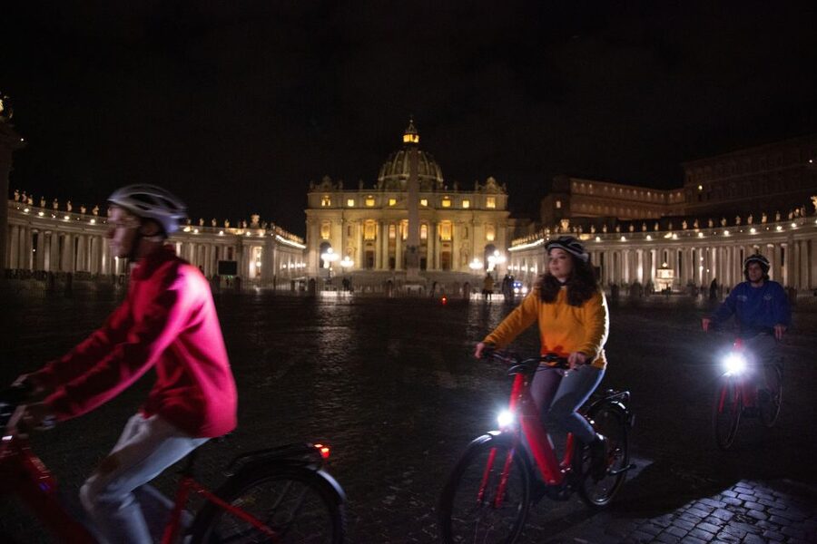 Night Tour of Rome with Top E-bike & optional Italian Dinner - Pantheon at dusk and Church of SantIgnazio di Loyola